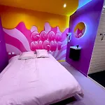Apartment Capsule Bubble Jacuzzi Sauna Switch 2