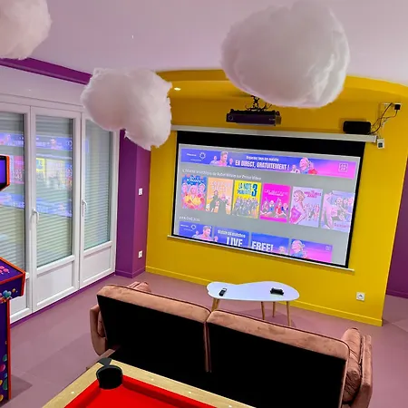 Capsule Bubble Jacuzzi Sauna Switch 2 Lejlighed