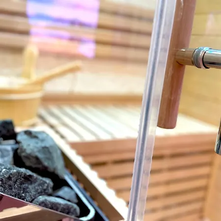 Capsule Bubble Jacuzzi Sauna Switch 2