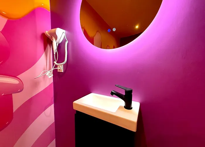 Capsule Bubble Jacuzzi Sauna Switch 2 Appartamento *